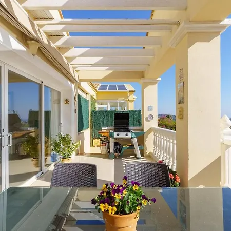 Holiday home House With Sea Views