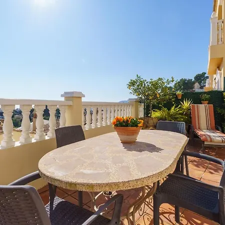 House With Sea Views Holiday home